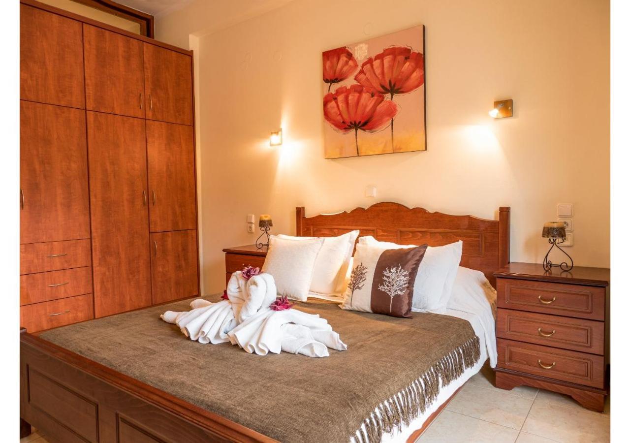 Xristinas Seaside Apartment Kolimvárion