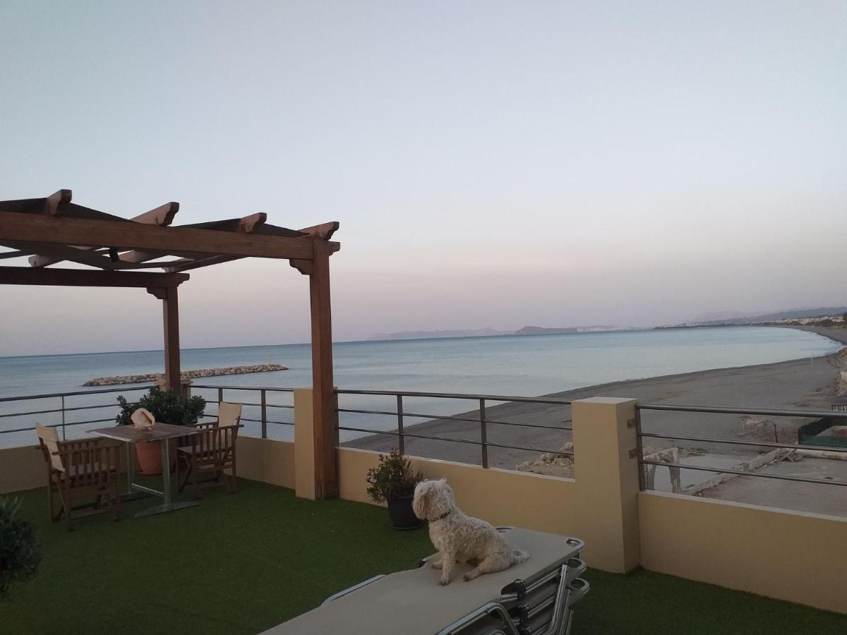 Xristinas Seaside * Kolimvárion